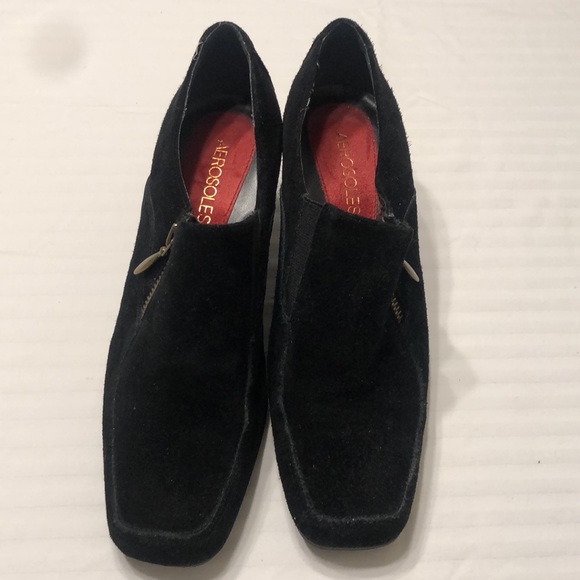 Women’s size 8 aerosoles black leather booties style at last with side zipper - Picture 2 of 15